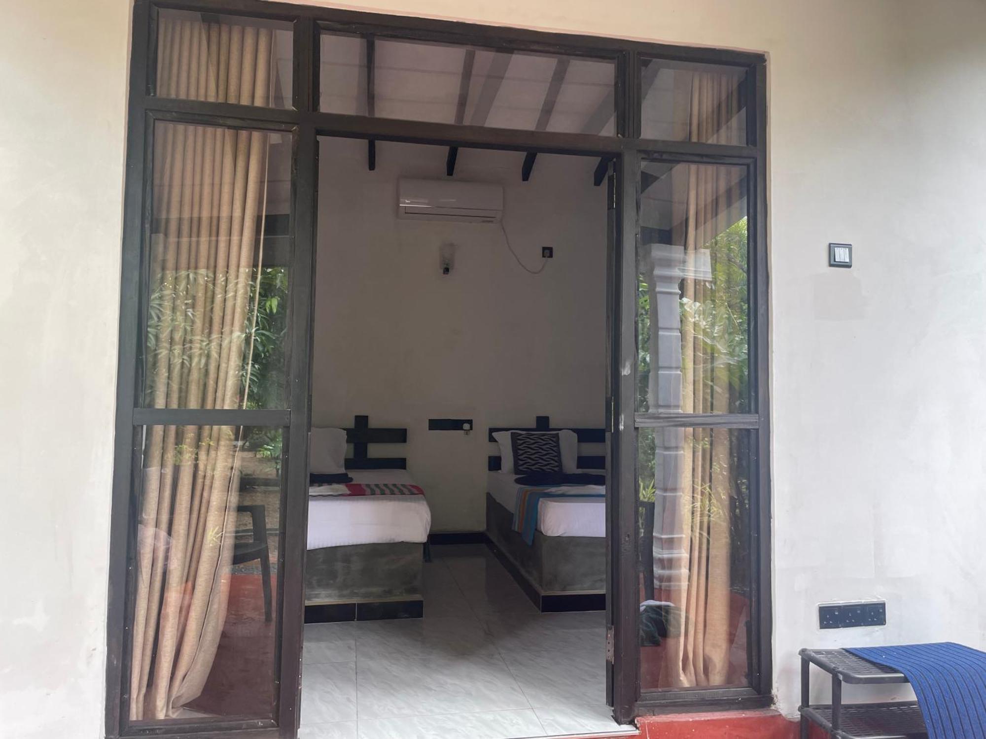 Yashi'S Place סיגירייה מראה חיצוני תמונה